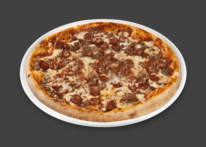 Sauce barbecue, double fromage, merguez, viande hache, oignons.