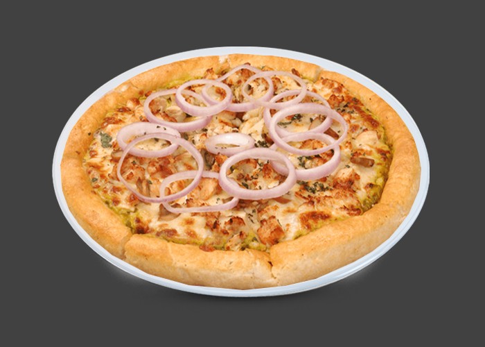 Sauce andalouse, double fromage, poulet, oignons, cheddar.